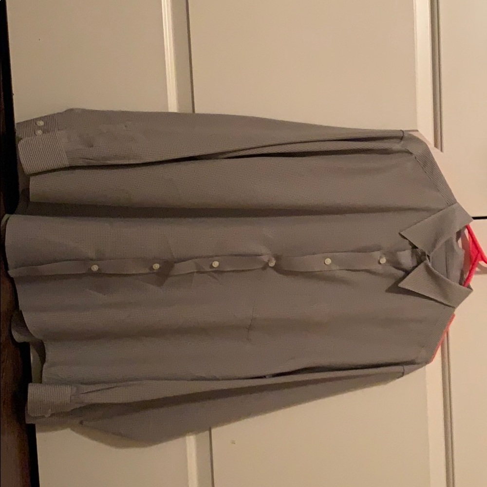 Long sleeve dress shirt
